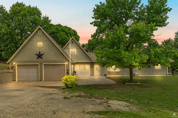 1965 2670 Lane, Chapman, KS 67431