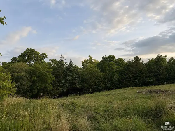 5408 Lansdowne Circle, Manhattan, KS 66503