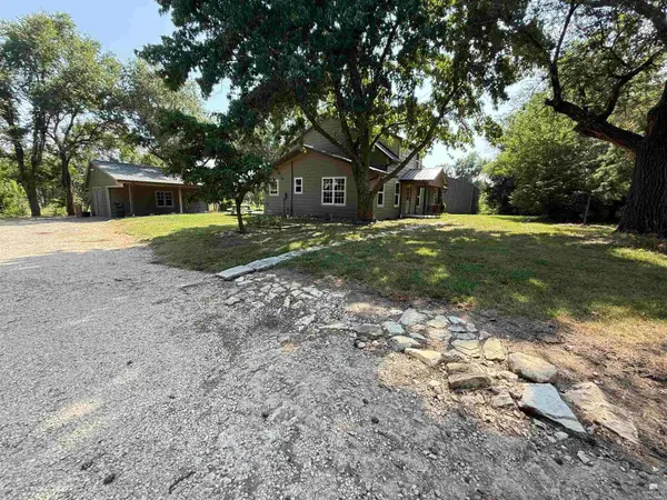3900 Hwy 16, Olsburg, KS 66520