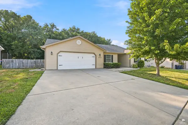 405 Stone Grove Drive, Manhattan, KS 66503
