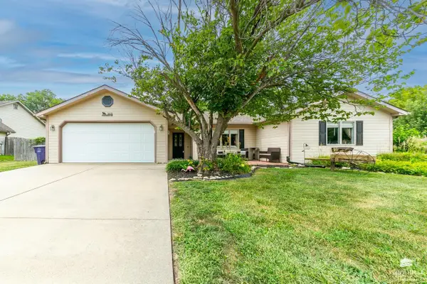 3881 Fox Ridge Drive, Manhattan, KS 66502