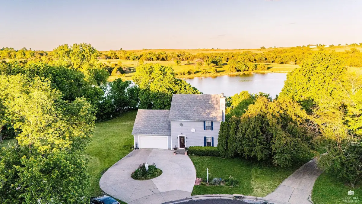 114 E Tomahawk Drive, Saint Marys, KS 66536 - #1