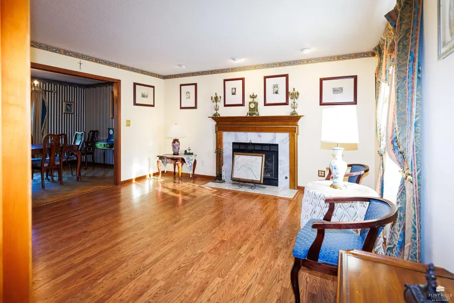 114 E Tomahawk Drive, Saint Marys, KS 66536 - #3