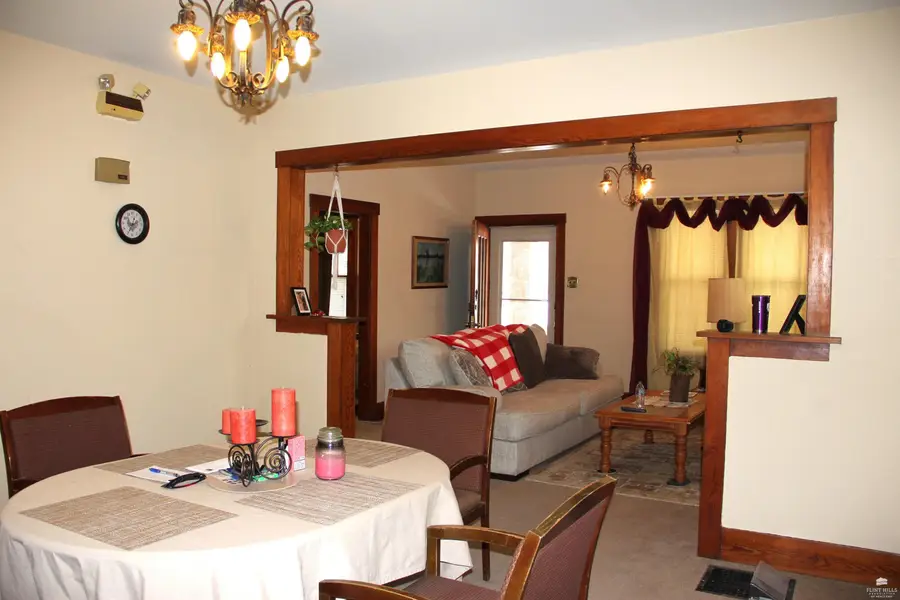415 Leavenworth Street, Manhattan, KS 66502 - #3