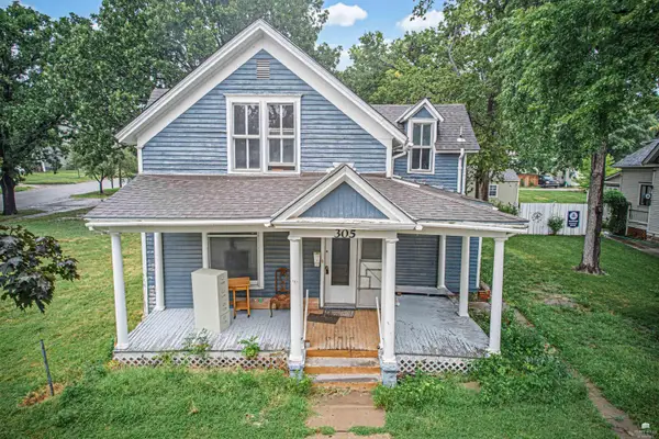 301 and 305 NW 6th Street, Abilene, KS 67410