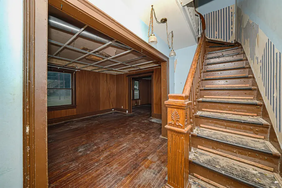 301 and 305 NW 6th Street, Abilene, KS 67410 - #3