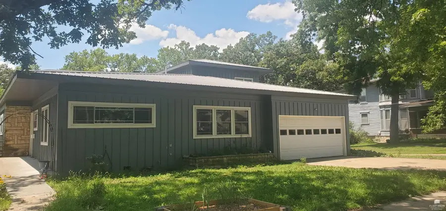 329 N Elm, Marion, KS 66861 - #2