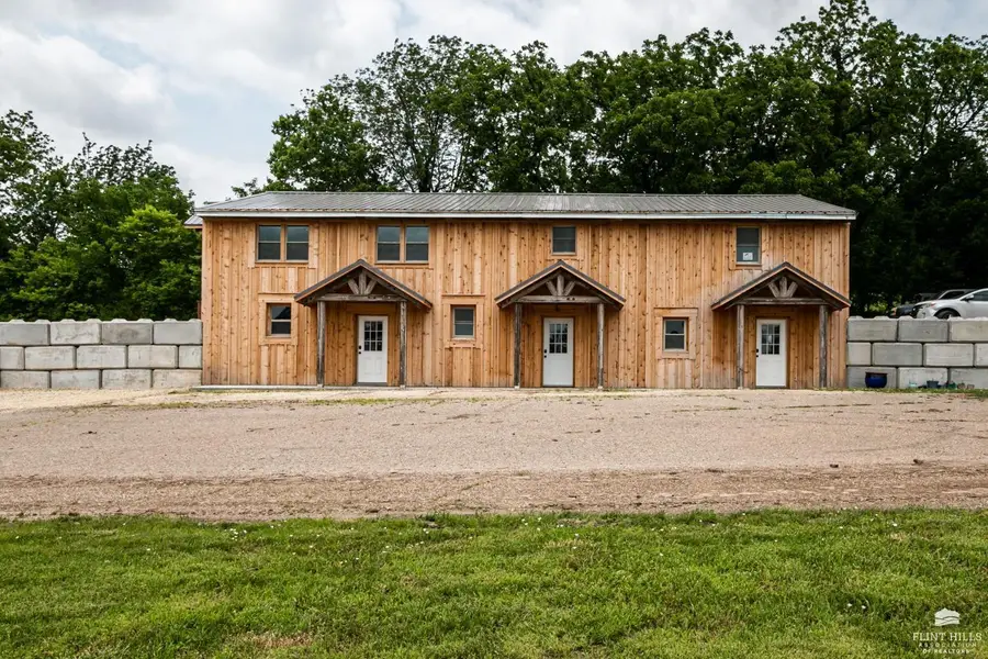 302 E Flint Hills Boulevard, Junction City, KS 66441 - #3