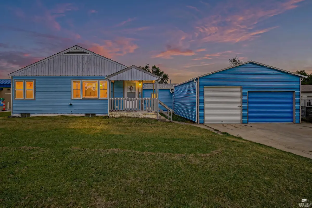 1028 W 5th Street, Junction City, KS 66441 - #1