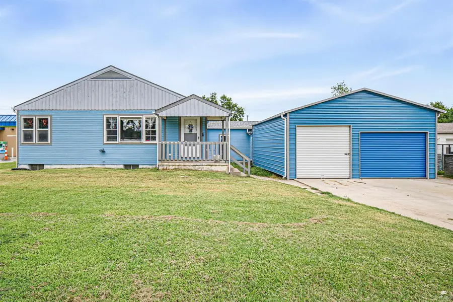 1028 W 5th Street, Junction City, KS 66441 - #2