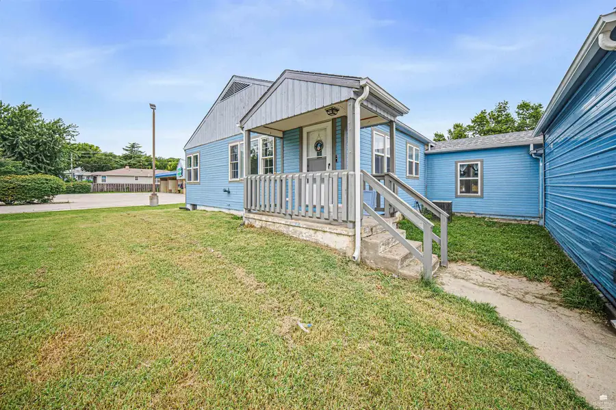 1028 W 5th Street, Junction City, KS 66441 - #3