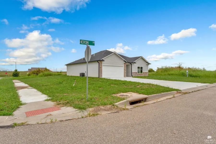 2604 Heron Circle, Junction City, KS 66441 - #2