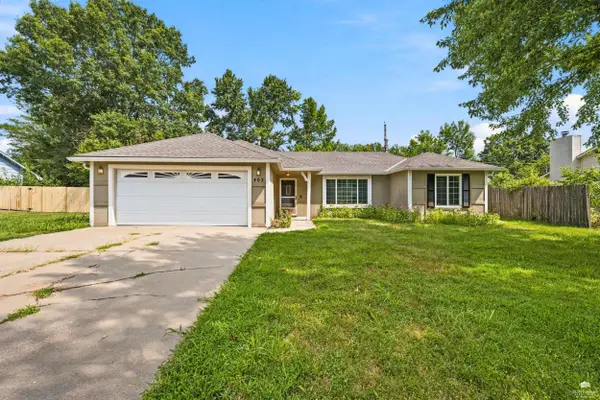 405 Knoxberry Drive, Manhattan, KS 66502
