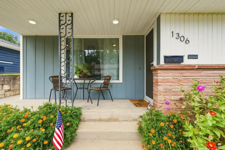 1306 6th Street, Wamego, KS 66547 - #3