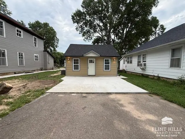 101 1/2 Anderson Avenue, Chapman, KS 67431 - #2