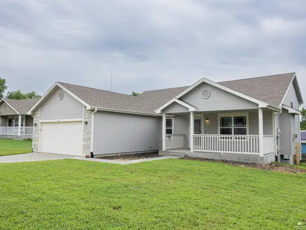1417 Spring Hill Drive, Junction City, KS 66441