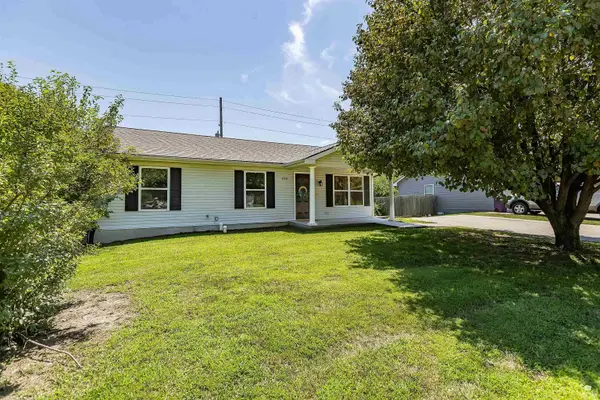 220 Brookmont Drive, Manhattan, KS 66502
