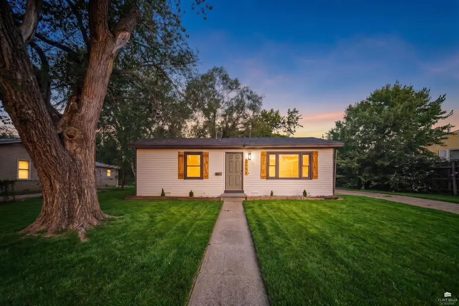 2004 Elmdale Avenue, Junction City, KS 66441 - #2