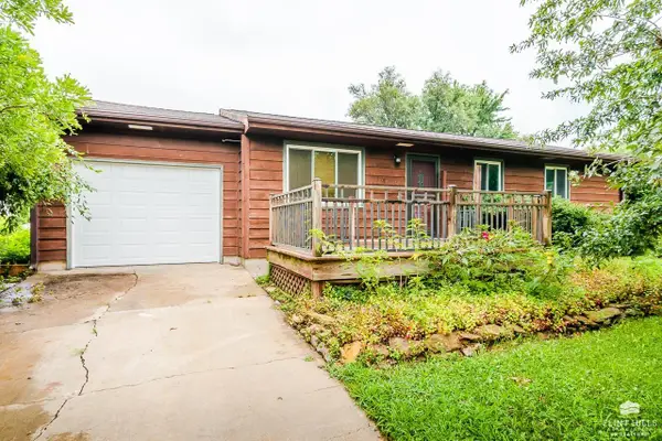 1708 Lilac Lane, Wamego, KS 66547