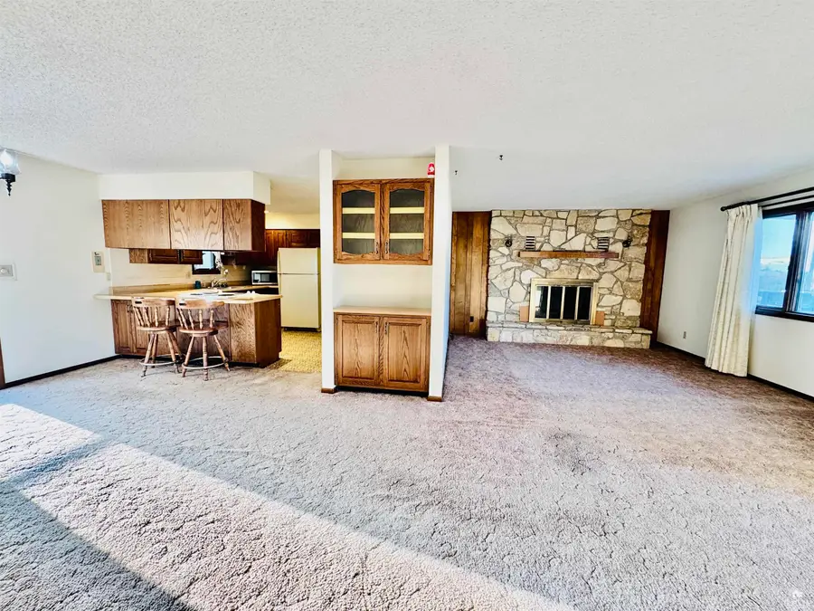 2021 9th Street, Clay Center, KS 67432 - #2