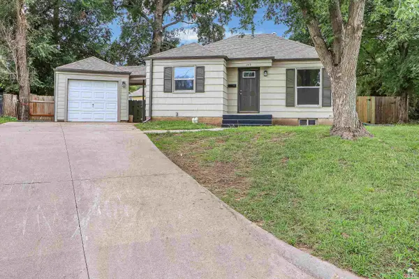 143 Sunset Drive, Junction City, KS 66441