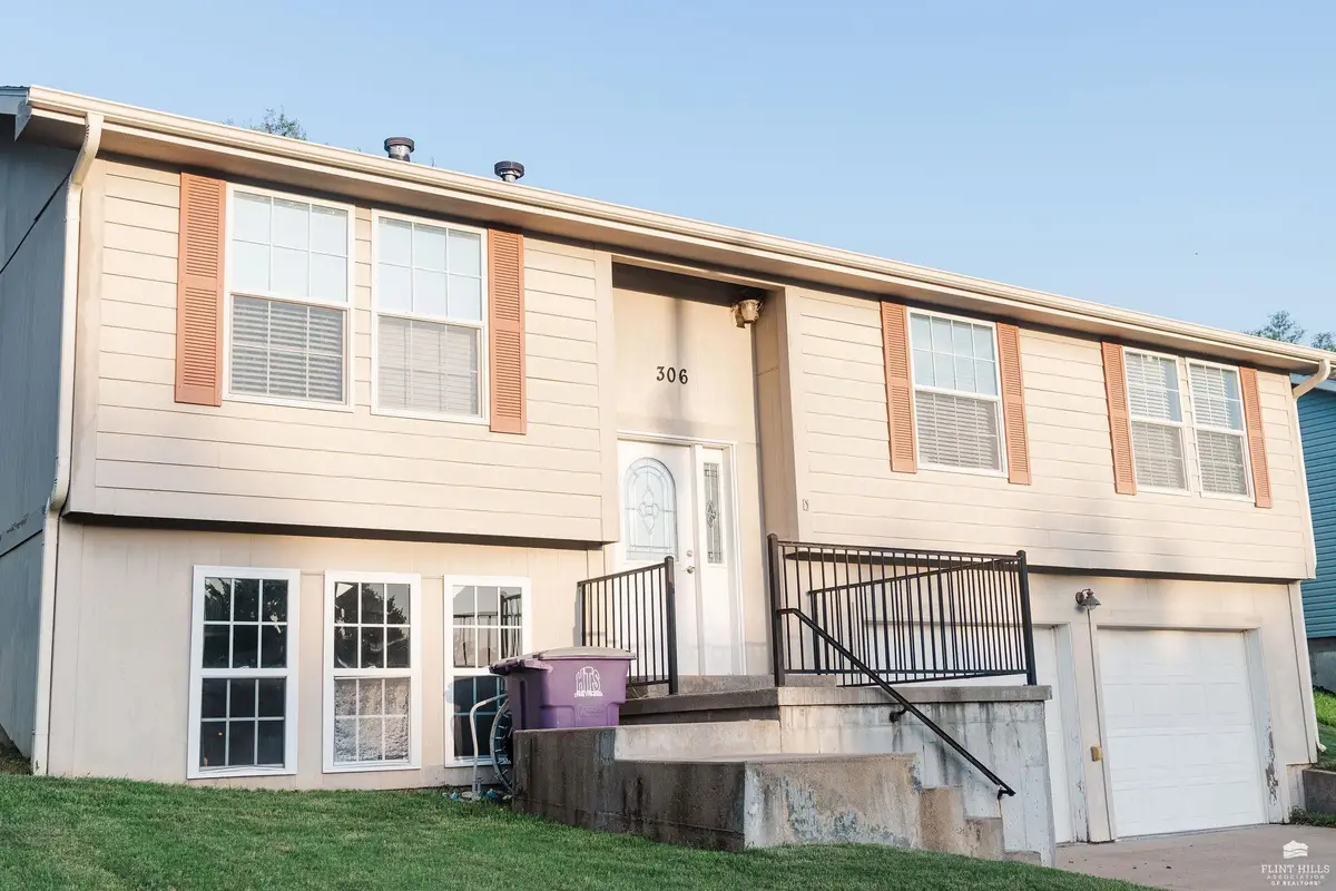 306 Grant Street, Saint George, KS 66535 - #1