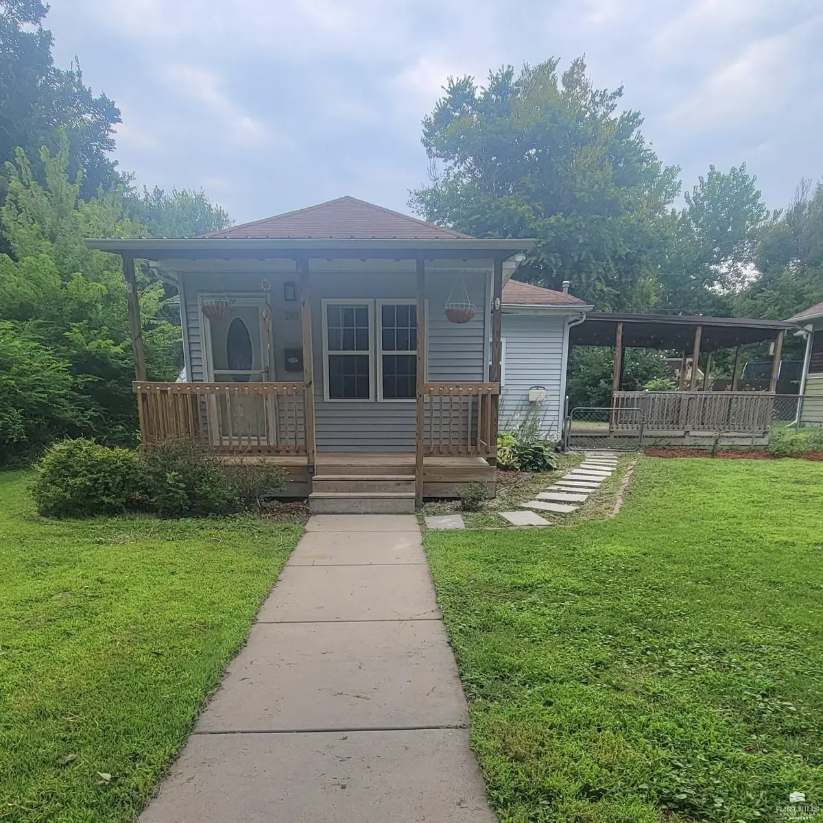 707 Maple Street, Wamego, KS 66547 - #1