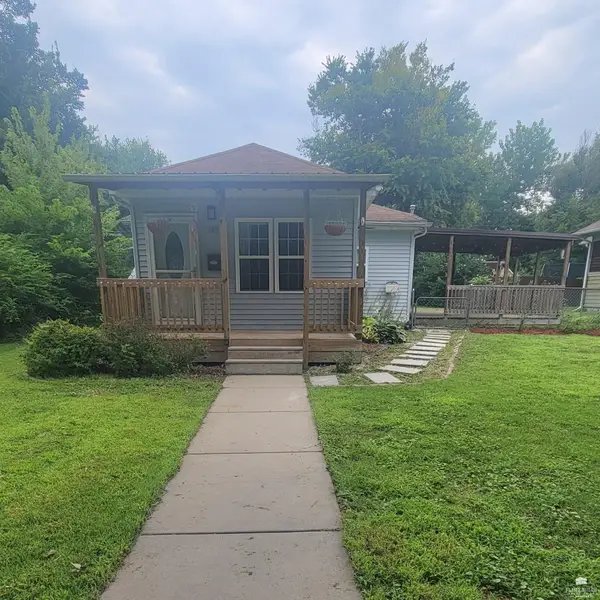 707 Maple Street, Wamego, KS 66547