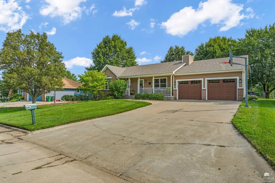 2705 Candlewood Drive, Manhattan, KS 66503 - #2