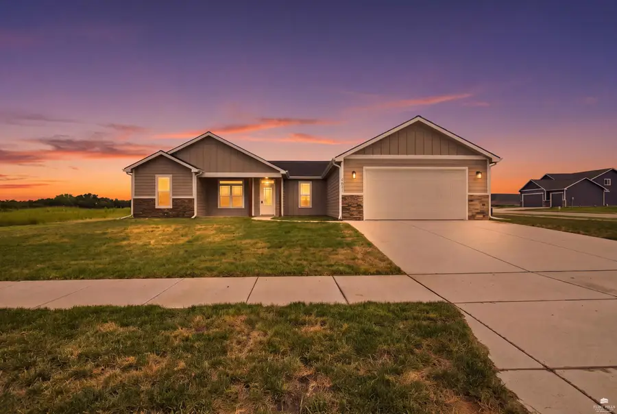 4611 Wisteria Way, Manhattan, KS 66502 - #2