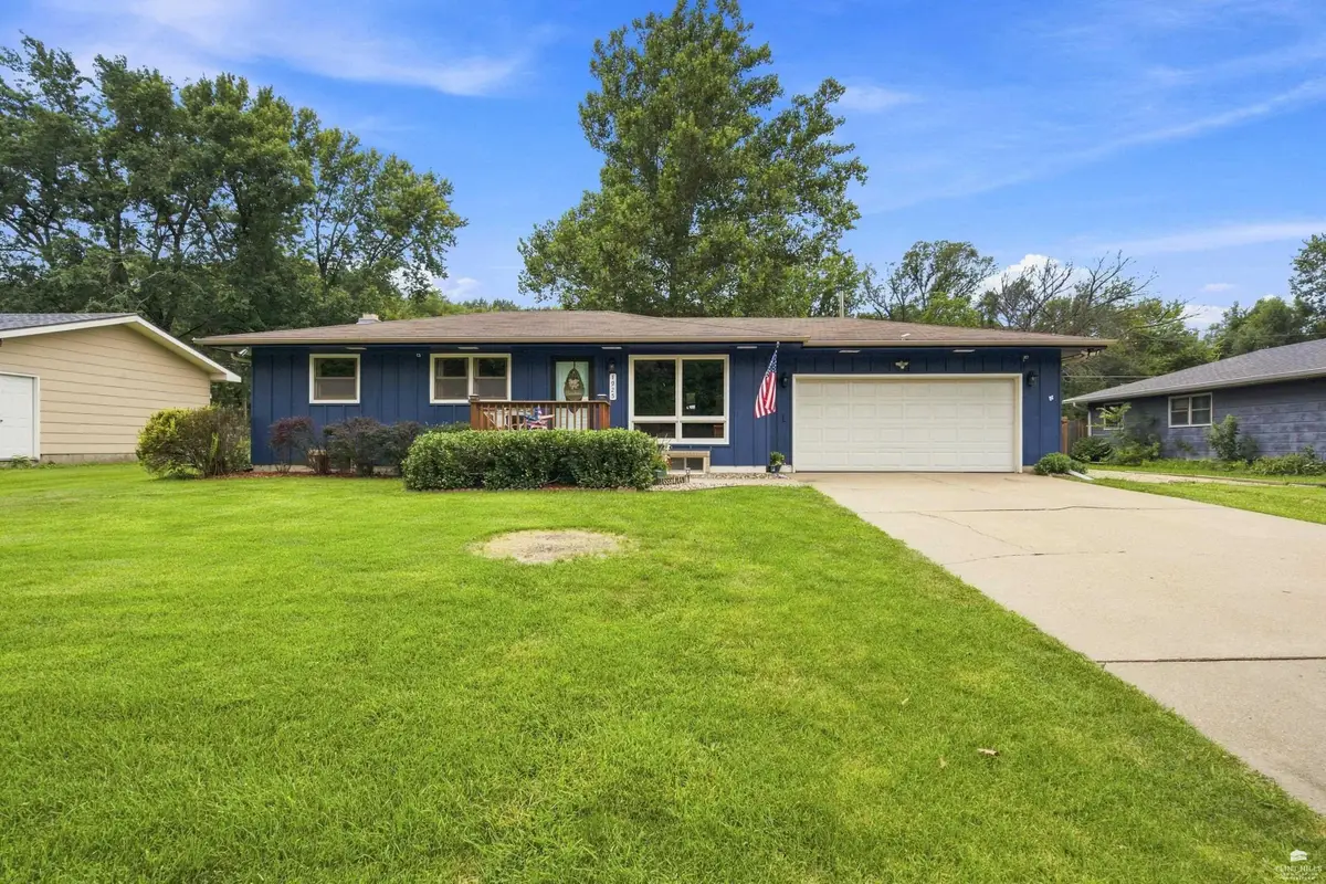 1925 Strong Avenue, Manhattan, KS 66502 - #1
