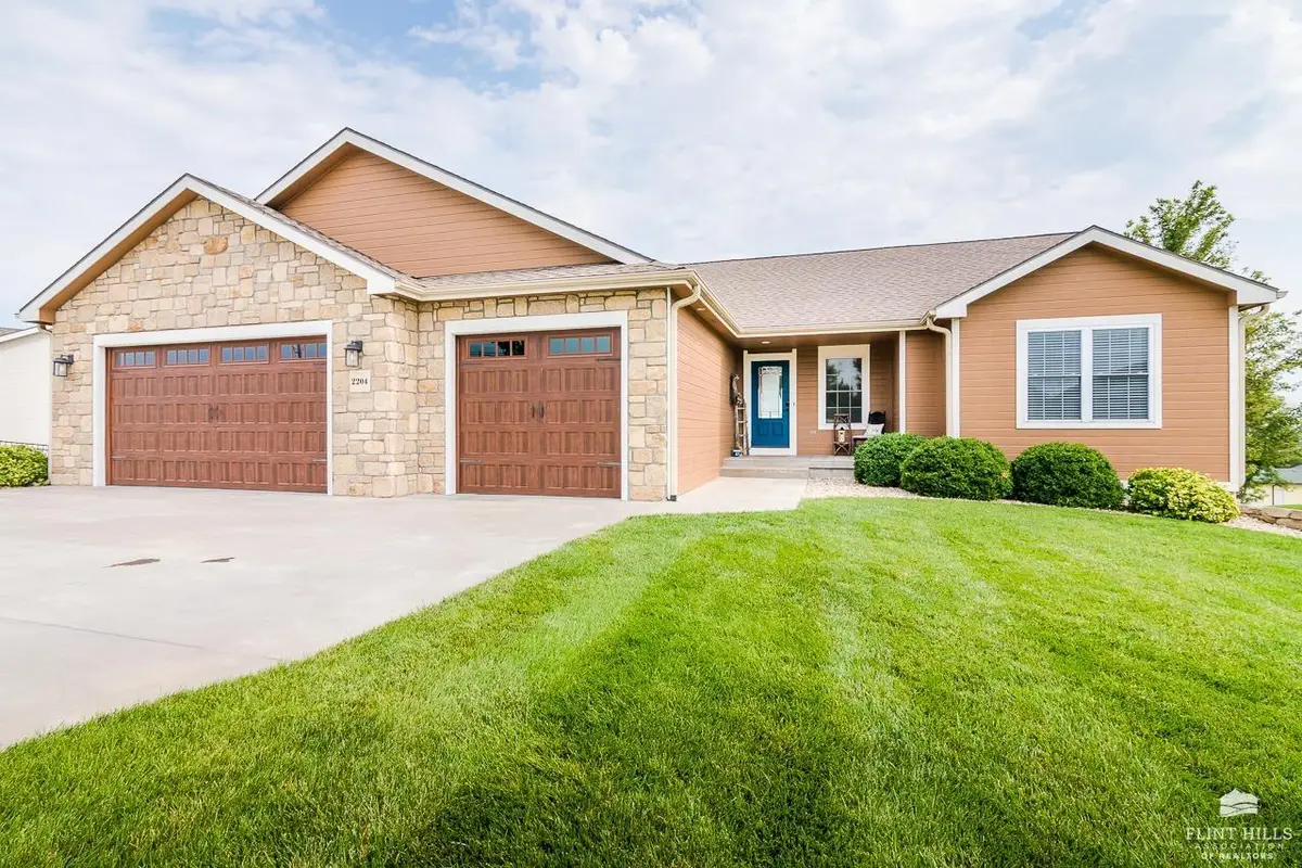 2204 Londondery Drive, Manhattan, KS 66503 - #1