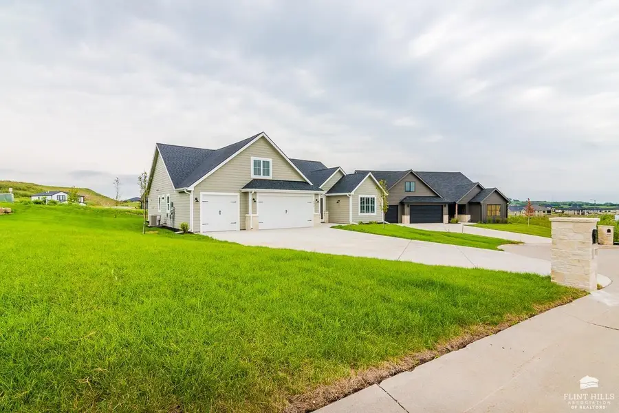 5414 Nicklaus Circle, Manhattan, KS 66503 - #3