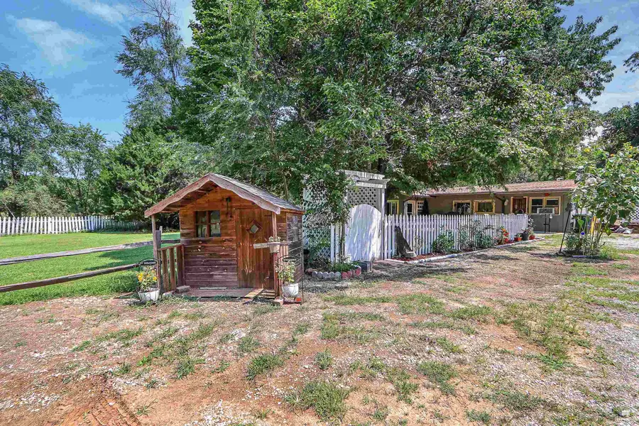 2286 Fair Road, Abilene, KS 67410 - #3