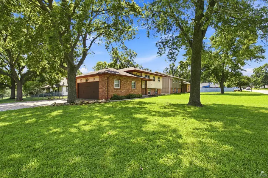 601 S Webster, Junction City, KS 66441 - #2