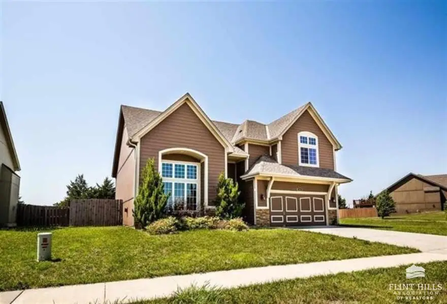 2601 Brooke Bend, Junction City, KS 66441 - #2