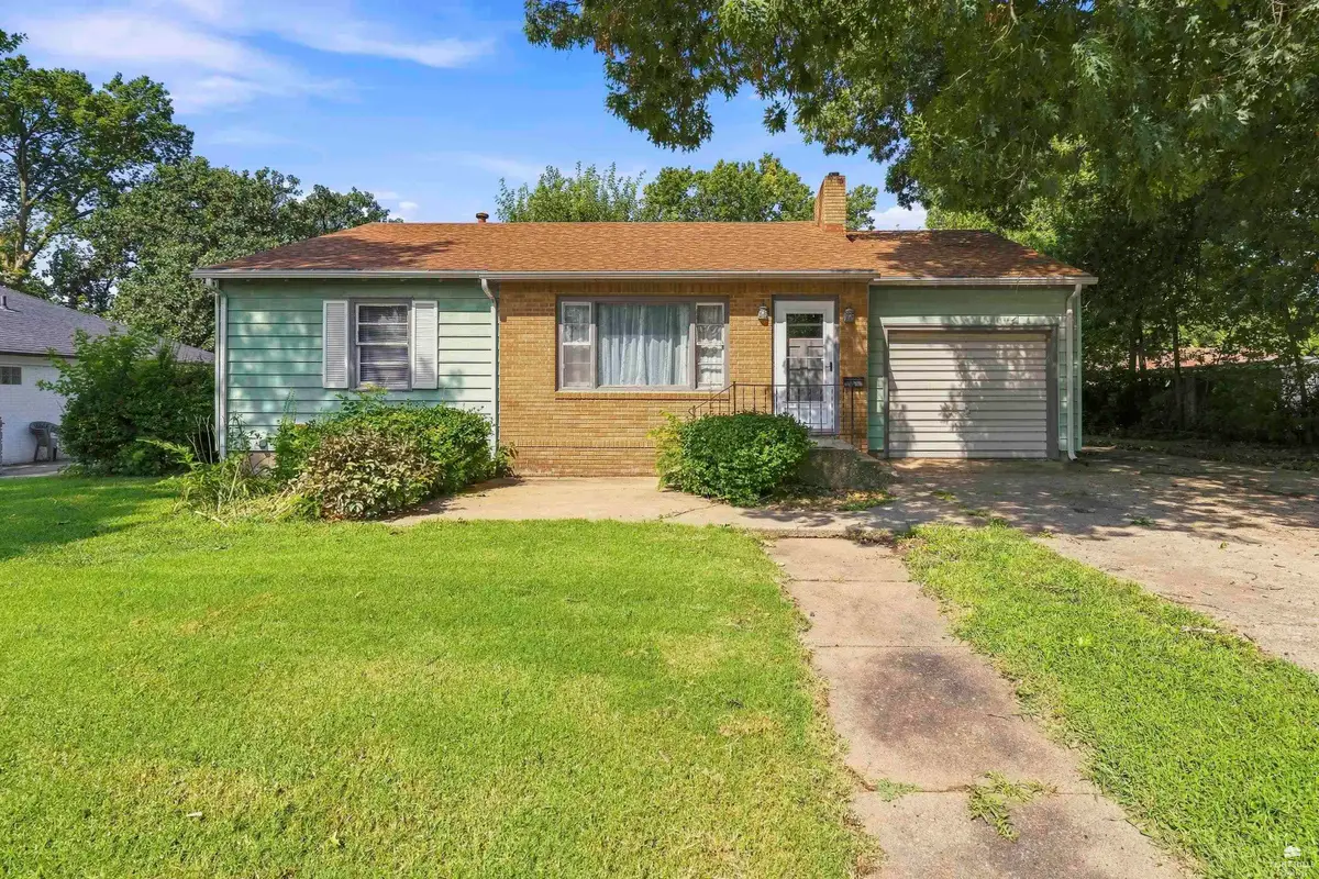 1300 N Buckeye Avenue, Abilene, KS 67410 - #1