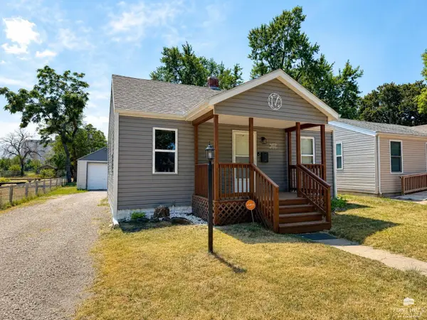 933 E 3rd, Hutchinson, KS 67501