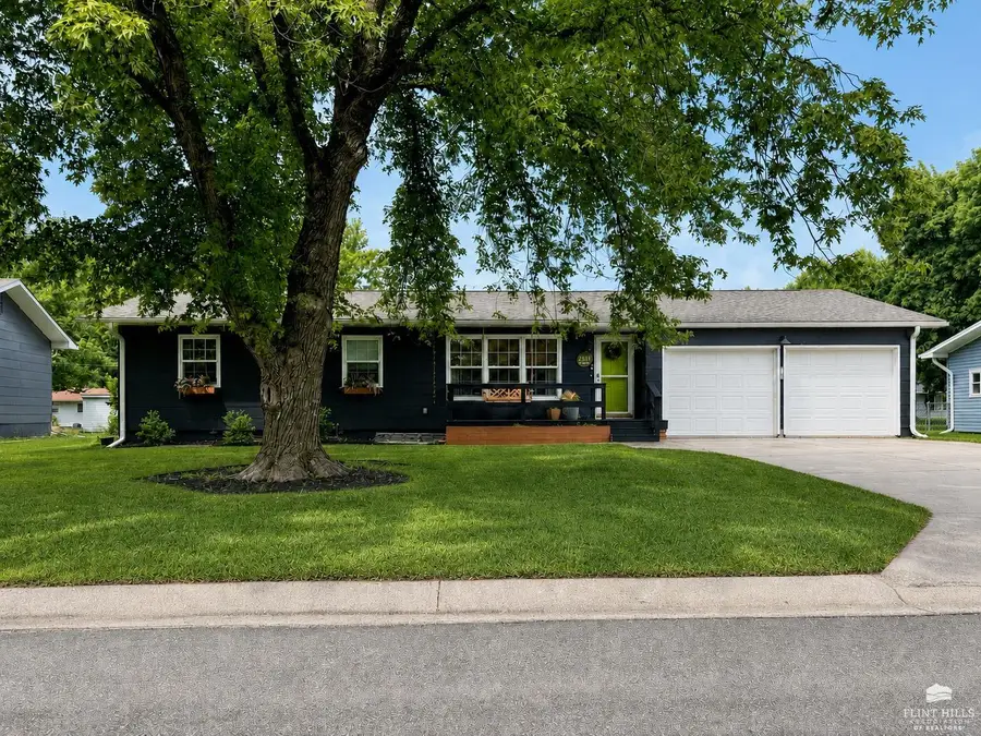 2314 Fairway Drive, Belleville, KS 66935 - #2