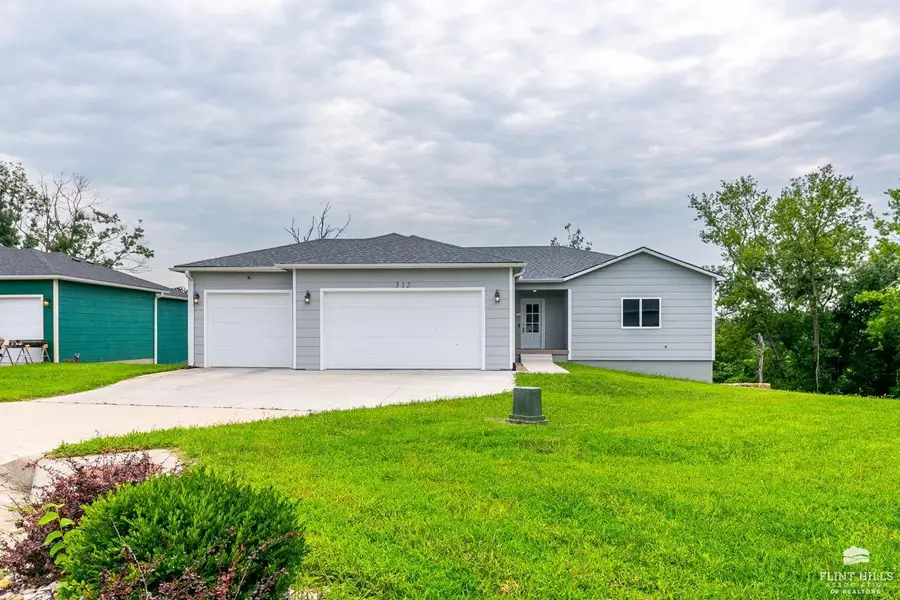 312 Snyder Drive, Saint George, KS 66535 - #3