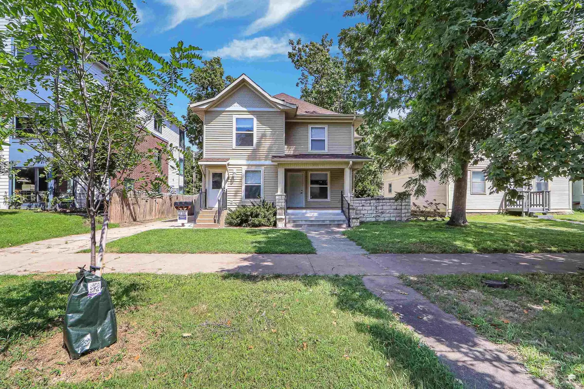 818 Bluemont Avenue, Manhattan, KS 66502 - #1