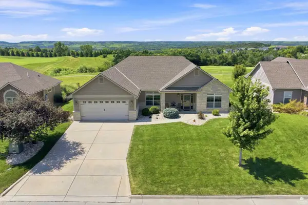 2421 Bellerive Cir, Manhattan, KS 66503