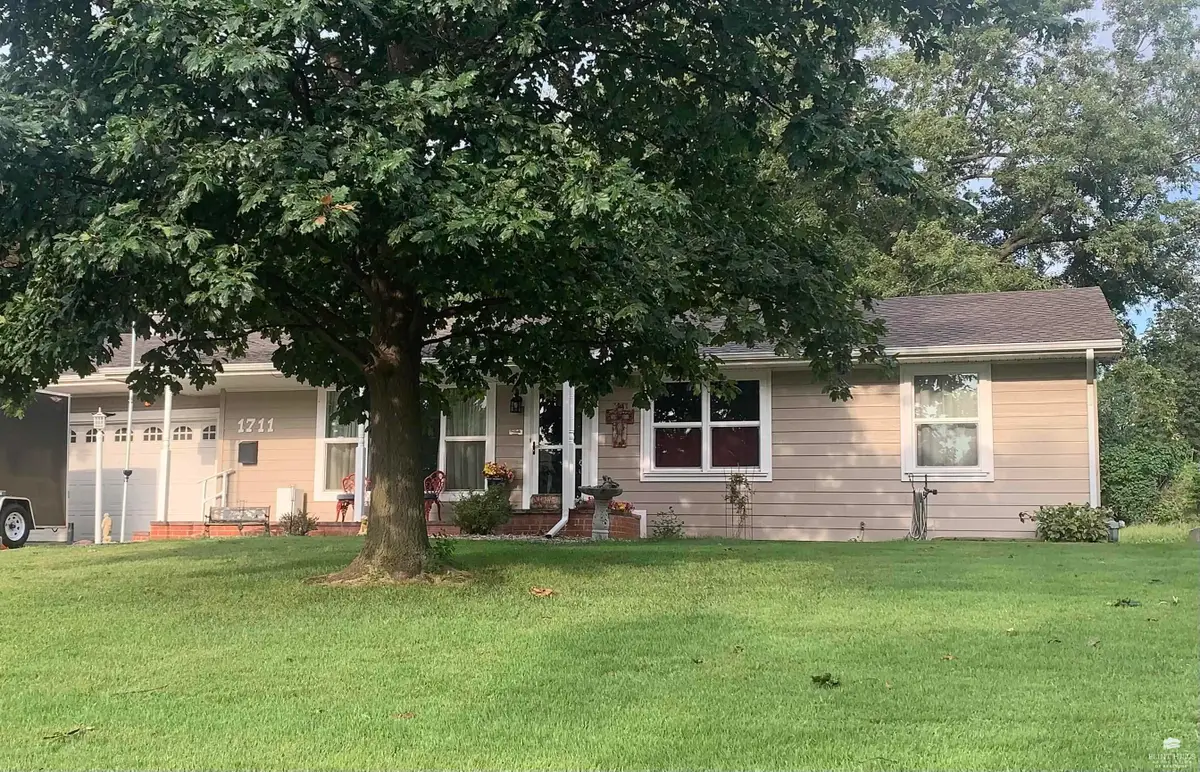 1711 3rd Street, Clay Center, KS 67432 - #1