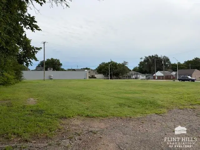 116 S Washington Street, Junction City, KS 66441 - #2