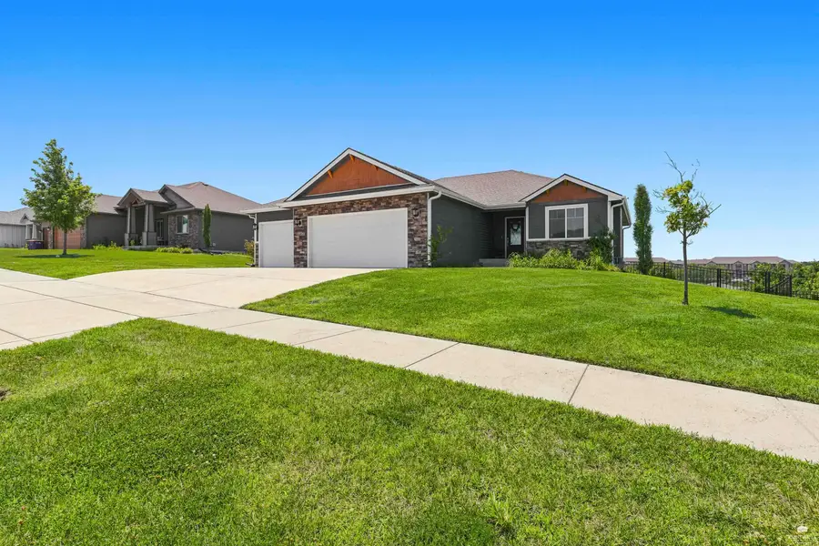 408 Ledgestone Ridge Court, Manhattan, KS 66503 - #2