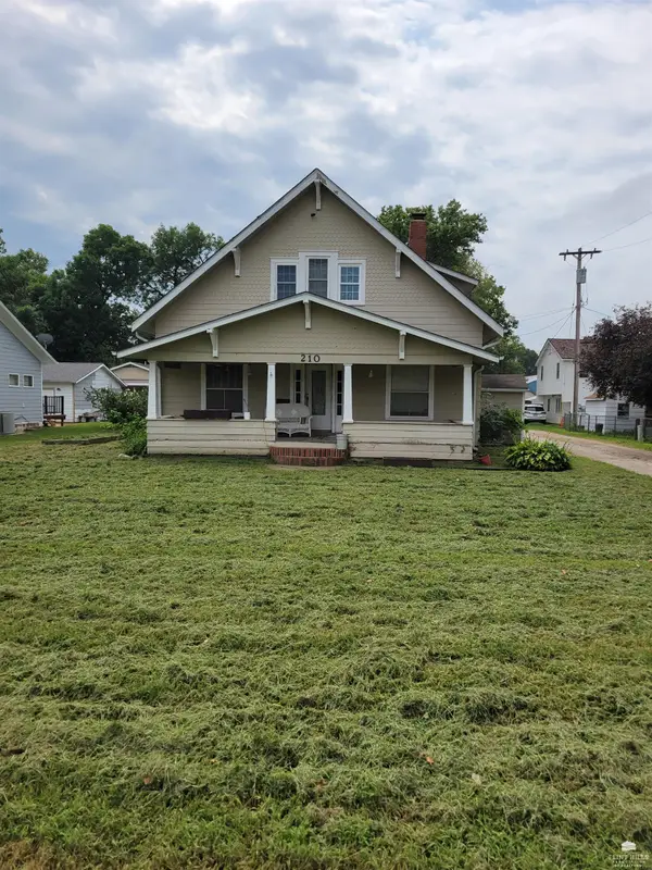 210 S Walnut Street, Ogden, KS 66517