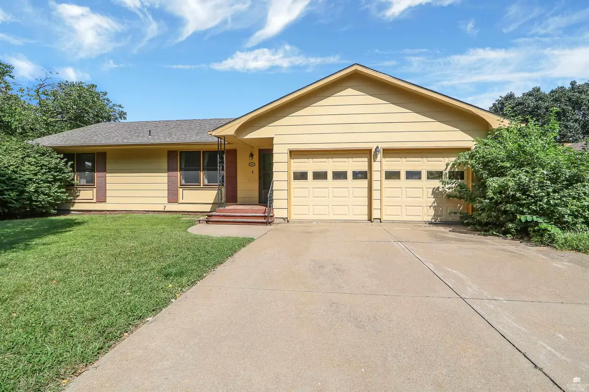 2912 Roma Terrace, Manhattan, KS 66502 - #1