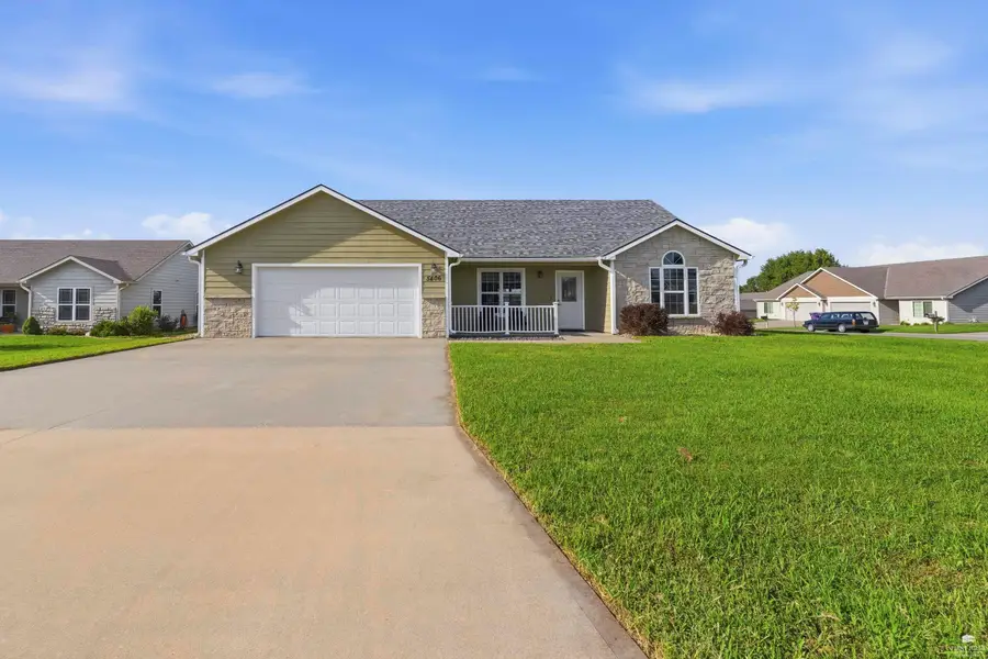 5406 Halverson Court, Manhattan, KS 66503 - #2