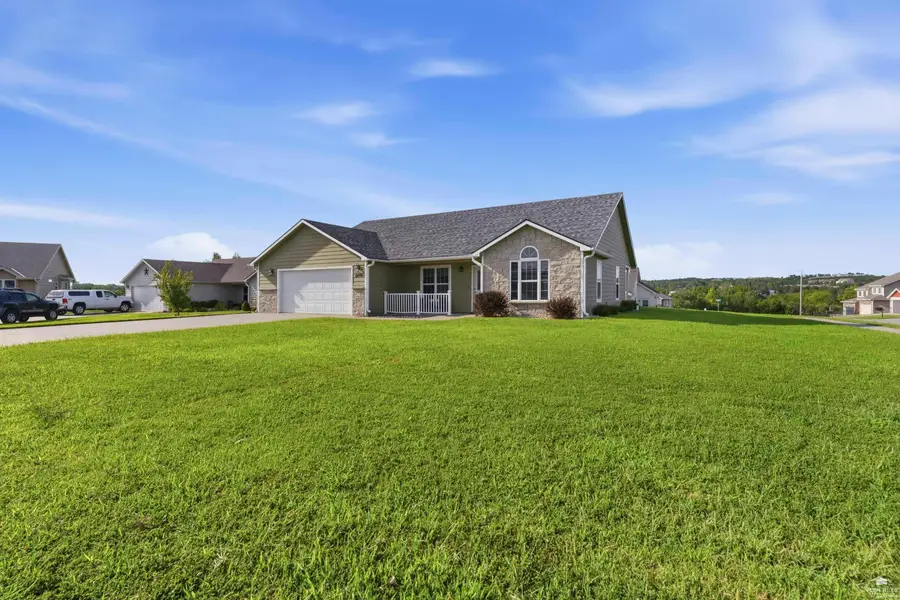 5406 Halverson Court, Manhattan, KS 66503 - #3