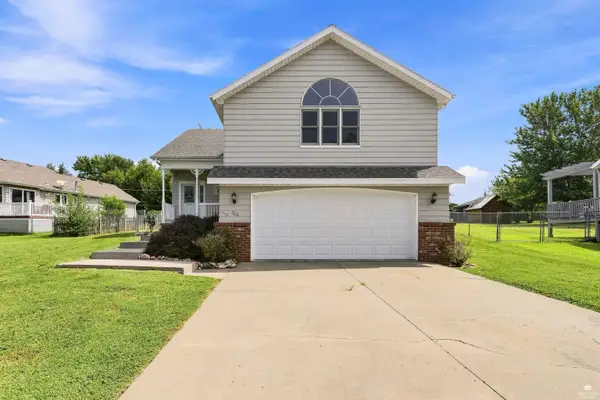 708 Knollwood Street, Wakefield, KS 67487